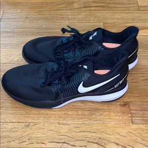 Nike—Training in Season TR8, Women’s, size 12